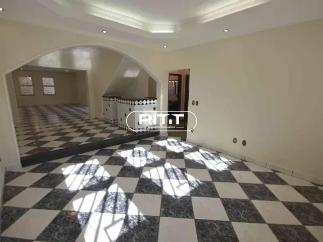 Casa 4 quartos e 4 banheiros, à venda, no bairro Jardim Nova Europa em Campinas