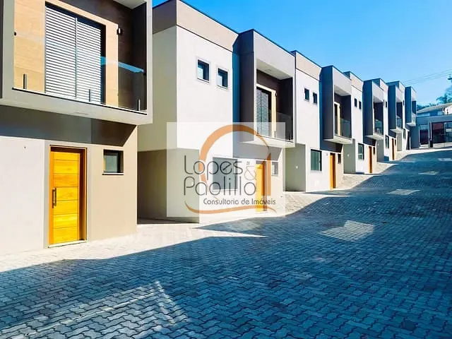 Casa com 100m² 2 quartos e 2 banheiros, à venda, no bairro Jardim Santo Antônio em Atibaia