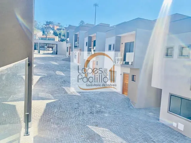 Casa com 100m² 2 quartos e 2 banheiros, à venda, no bairro Jardim Santo Antônio em Atibaia