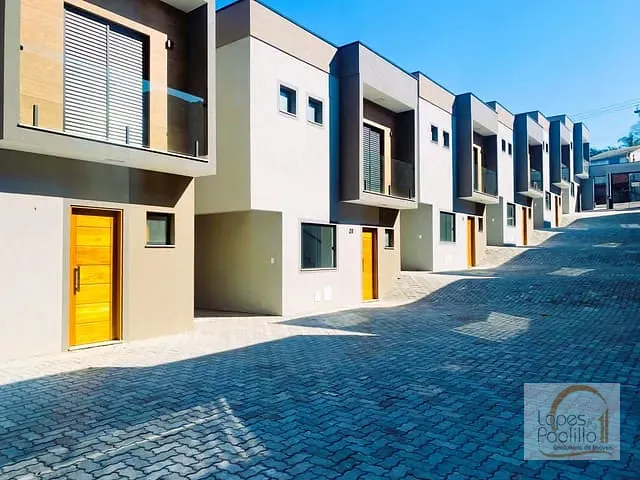 Casa com 100m² 2 quartos e 2 banheiros, à venda, no bairro Jardim Santo Antônio em Atibaia