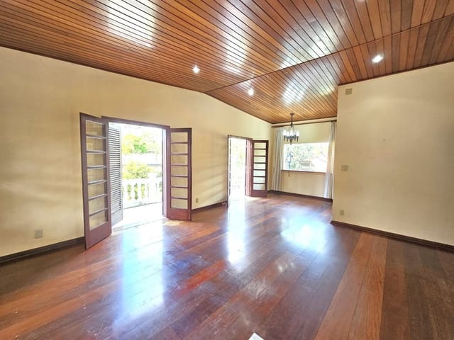 Casa com 803m² 2 quartos e 1 banheiro, à venda, no bairro Vila de São Fernando em Cotia