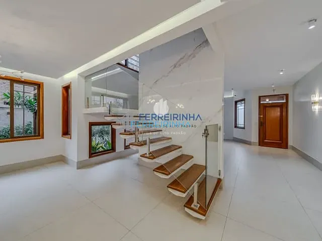 Casa com 450m² 5 quartos e 6 banheiros, à venda, no bairro Conjunto Residencial Esplanada do Sol em São José dos Campos