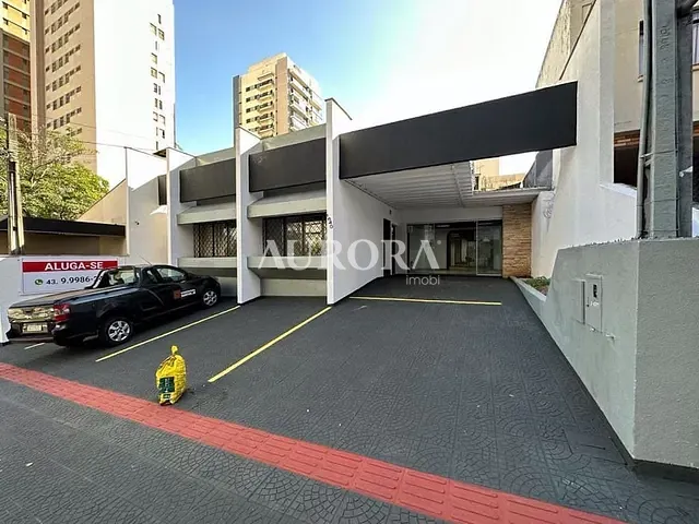 Casa com 387m² 1 quarto e 3 banheiros, para alugar, no bairro Centro em Londrina