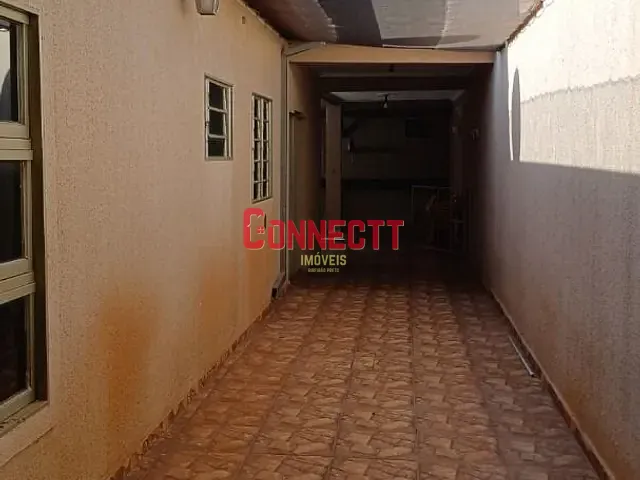 Casa com 245m² 2 quartos e 2 banheiros, à venda, no bairro Presidente Dutra em Ribeirão Preto