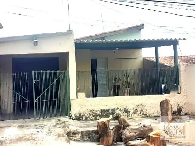 Casa com 288m² 2 quartos e 2 banheiros, à venda, no bairro Atibaia Jardim em Atibaia