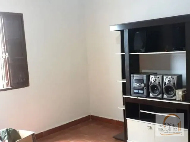 Casa com 288m² 2 quartos e 2 banheiros, à venda, no bairro Atibaia Jardim em Atibaia