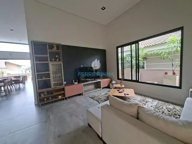 Casa com 360m² 3 quartos e 5 banheiros, à venda, no bairro Urbanova em São José dos Campos