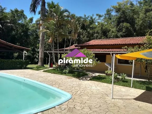 Casa com 1050m² 6 quartos e 6 banheiros, à venda, no bairro Massaguaçu em Caraguatatuba