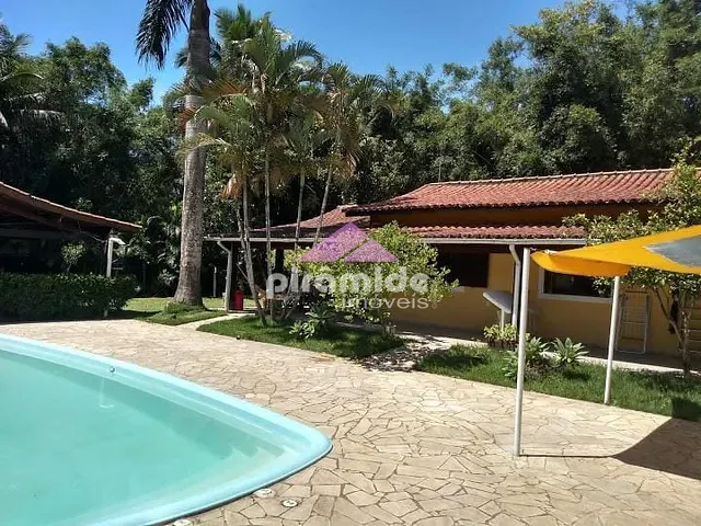 Casa com 1050m² 6 quartos e 6 banheiros, à venda, no bairro Massaguaçu em Caraguatatuba