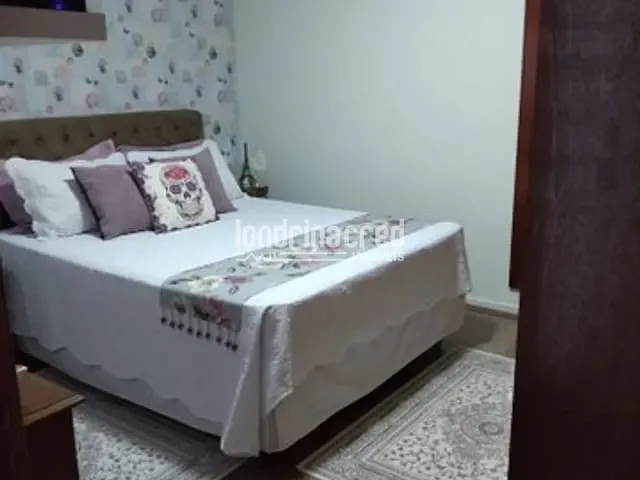 Casa com 125m² 2 quartos e 1 banheiro, à venda, no bairro Conjunto Café em Londrina