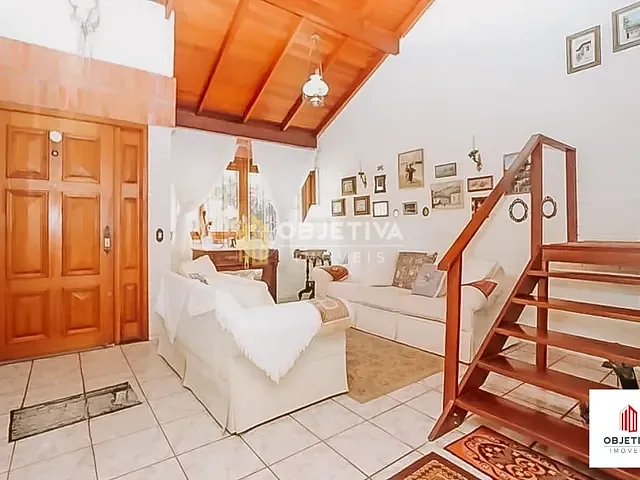 Casa 5 quartos e 3 banheiros, à venda, no bairro Teresópolis em Porto Alegre