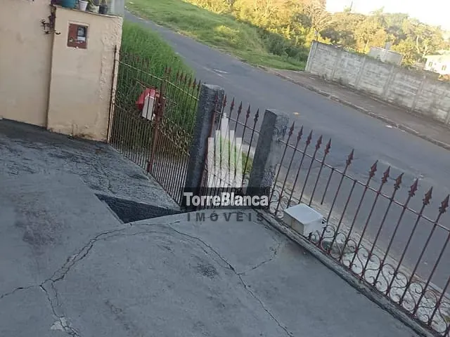 Casa com 537m² 3 quartos e 2 banheiros, à venda, no bairro Jardim Carvalho em Ponta Grossa