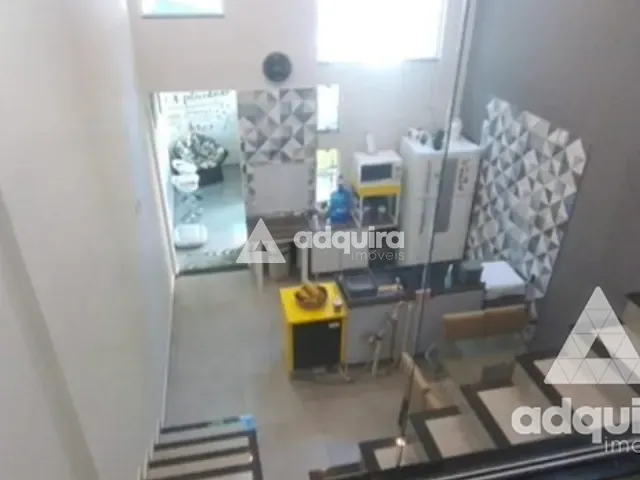Sobrado 2 quartos e 3 banheiros, à venda, no bairro Contorno em Ponta Grossa