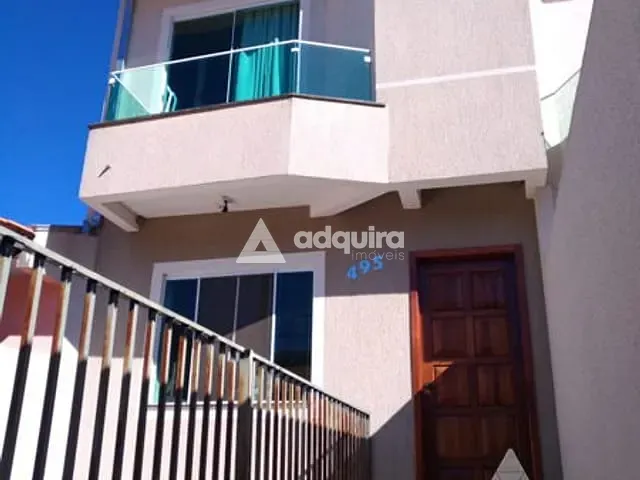 Sobrado 2 quartos e 3 banheiros, à venda, no bairro Contorno em Ponta Grossa
