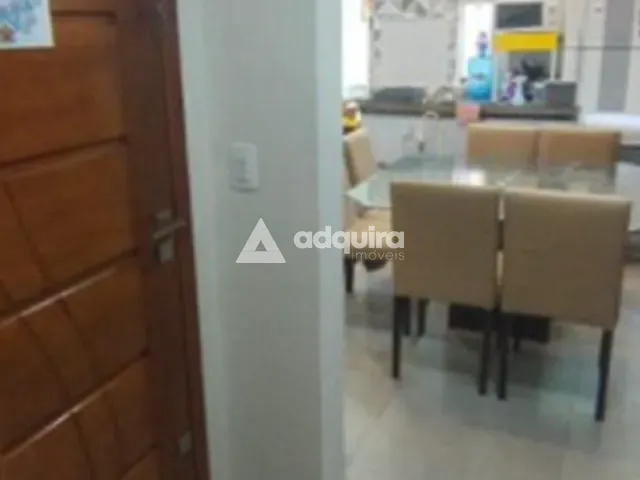 Sobrado 2 quartos e 3 banheiros, à venda, no bairro Contorno em Ponta Grossa