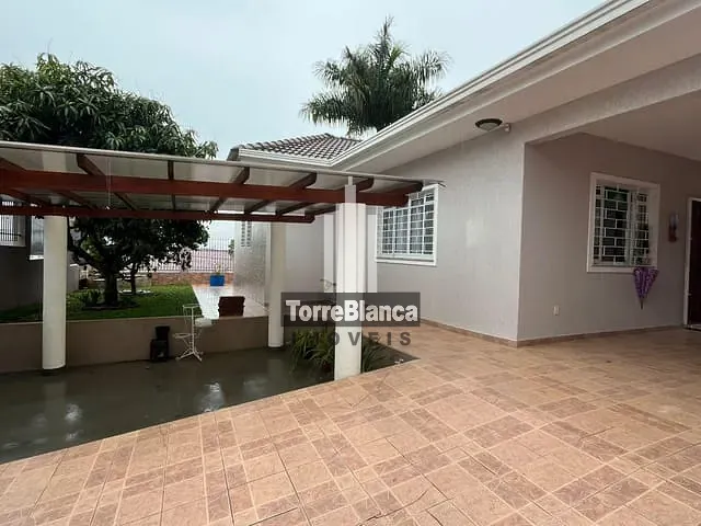 Casa com 540m² 3 quartos e 3 banheiros, à venda, no bairro Jardim Carvalho em Ponta Grossa