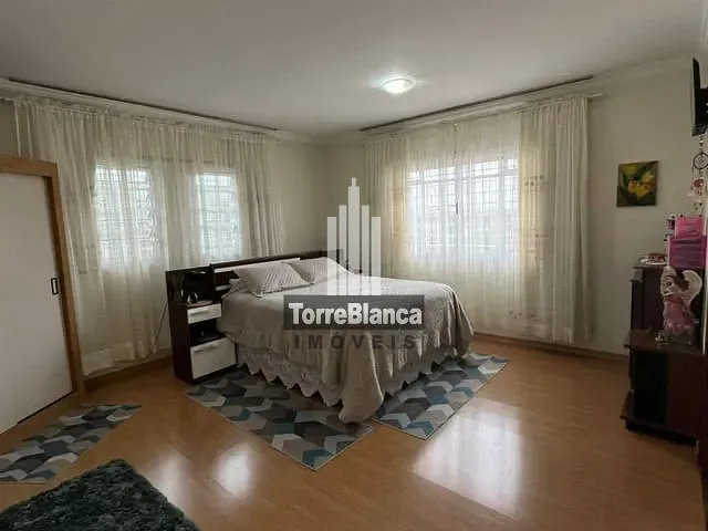 Casa com 540m² 3 quartos e 3 banheiros, à venda, no bairro Jardim Carvalho em Ponta Grossa