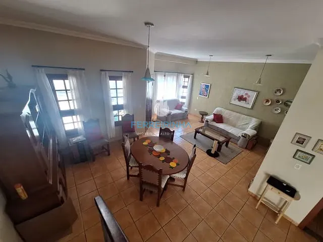Casa com 260m² 5 quartos e 5 banheiros, à venda, no bairro Urbanova em São José dos Campos