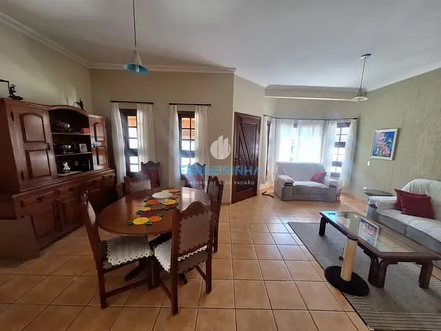 Casa com 260m² 5 quartos e 5 banheiros, à venda, no bairro Urbanova em São José dos Campos