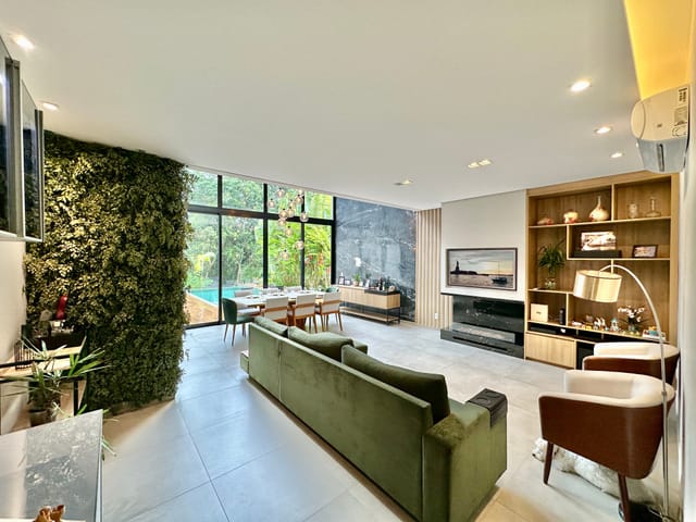 Casa com 528m² 3 quartos e 4 banheiros, à venda, no bairro Jardim do Golf I em Jandira
