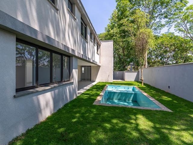 Casa com 712m² 4 quartos e 6 banheiros, à venda, no bairro Jardim Cordeiro em São Paulo