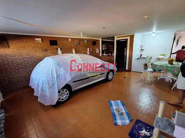 Casa com 300m² 4 quartos e 3 banheiros, à venda, no bairro Sumarezinho em Ribeirão Preto