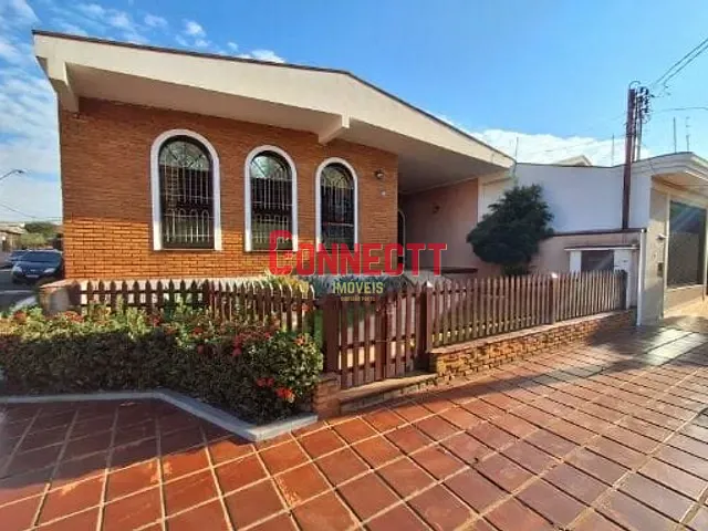 Casa com 300m² 4 quartos e 3 banheiros, à venda, no bairro Sumarezinho em Ribeirão Preto