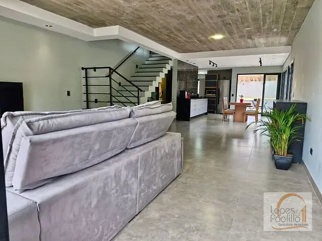 Casa com 298m² 3 quartos e 3 banheiros, à venda, no bairro Marmeleiro em Atibaia
