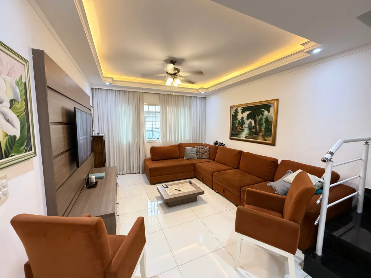 Casa para venda em Vila Alexandria com 3 quartos, sendo 3 suítes, 146m²