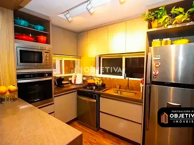 Casa com 300m² 3 quartos e 2 banheiros, à venda, no bairro Medianeira em Porto Alegre