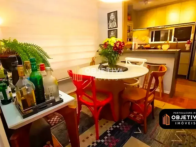 Casa com 300m² 3 quartos e 2 banheiros, à venda, no bairro Medianeira em Porto Alegre