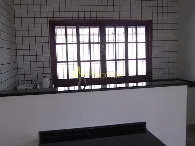 Casa com 300m² 3 quartos e 2 banheiros, à venda, no bairro Residencial Campo Belo em Pindamonhangaba