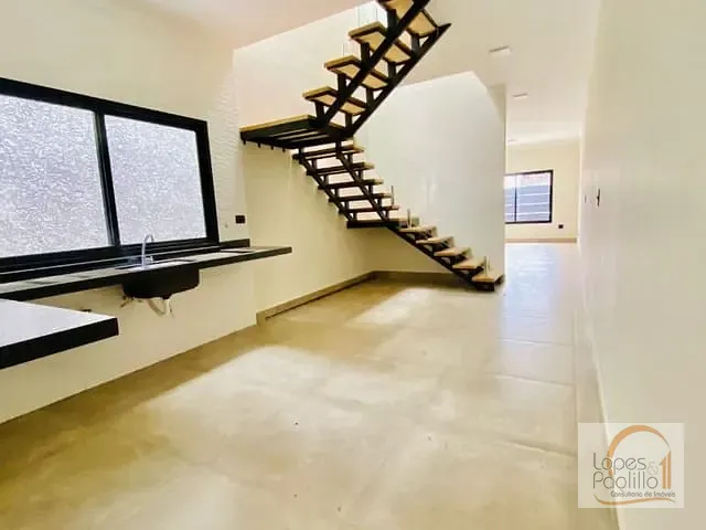 Casa com 175m² 3 quartos e 1 banheiro, à venda, no bairro Jardim do Lago em Atibaia
