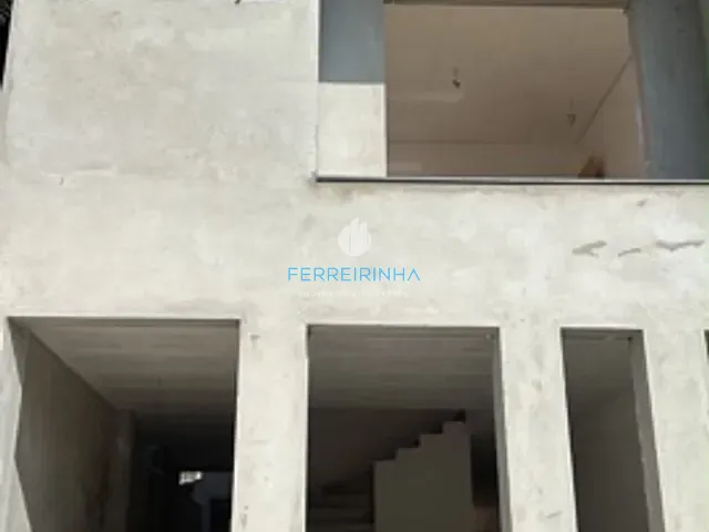 Casa com 160m² 3 quartos e 2 banheiros, à venda, no bairro Jardim das Indústrias em São José dos Campos