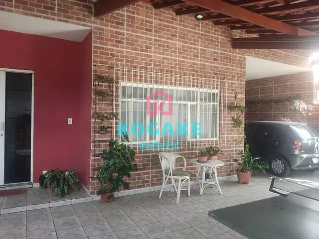 Casa com 205m² 3 quartos e 2 banheiros, à venda, no bairro Residencial Tatetuba em São José dos Campos