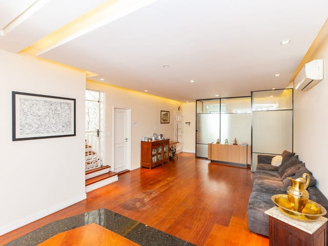 Casa com 390m² 4 quartos e 6 banheiros, à venda, no bairro Vila Ipojuca em São Paulo