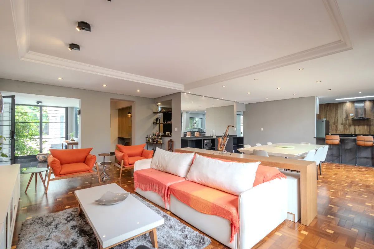 Casa para venda e locação em Brooklin Paulista com 5 quartos, sendo 5 suítes, 340m²