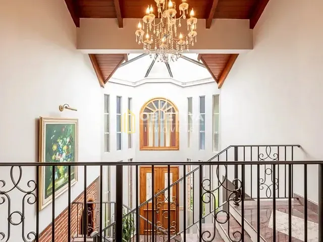 Casa 3 quartos e 5 banheiros, à venda, no bairro Jardim Itu em Porto Alegre