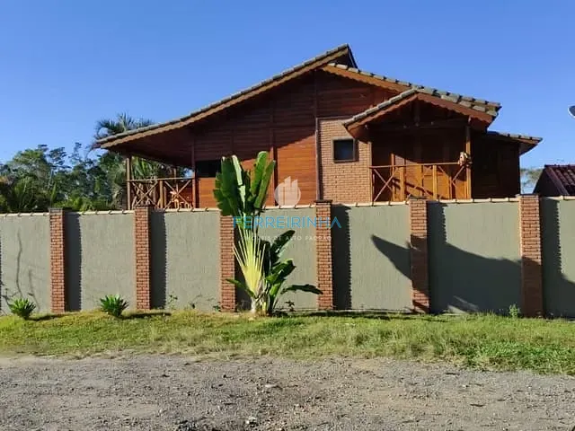 Casa com 2314m² 3 quartos e 2 banheiros, à venda, no bairro Alto Do Piracuama em Pindamonhangaba