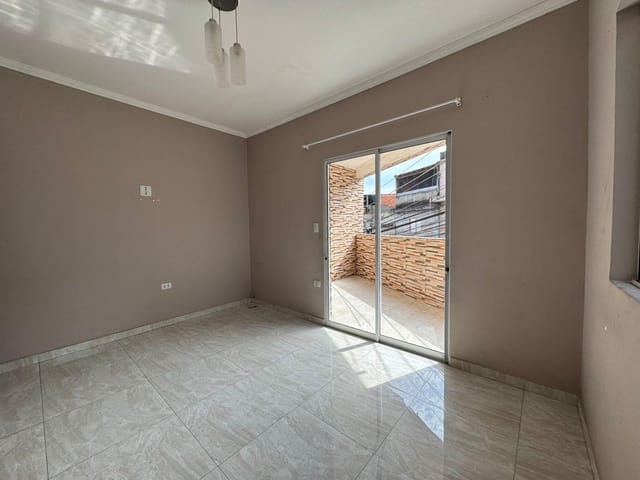 Casa com 60m² 2 quartos e 1 banheiro, para alugar, no bairro São Pedro em Osasco