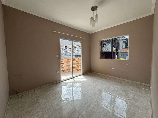 Casa com 60m² 2 quartos e 1 banheiro, para alugar, no bairro São Pedro em Osasco