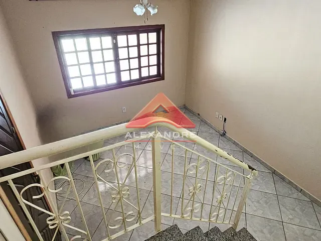 Casa com 125m² 3 quartos e 3 banheiros, à venda, no bairro Loteamento Residencial Vista Linda em São José dos Campos