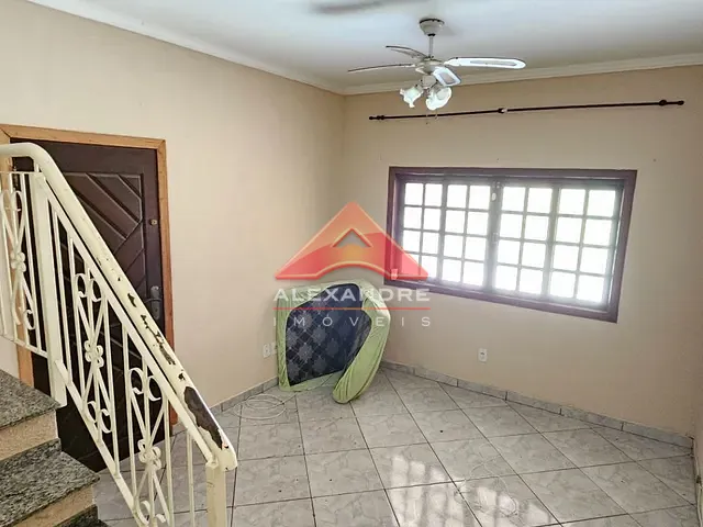 Casa com 125m² 3 quartos e 3 banheiros, à venda, no bairro Loteamento Residencial Vista Linda em São José dos Campos