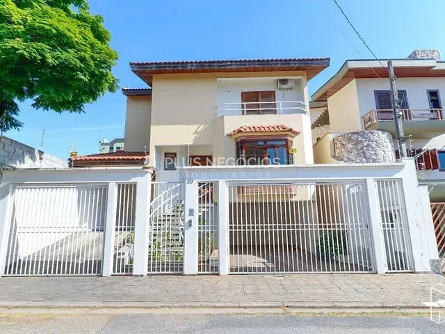 Casa com 400m² 3 quartos e 6 banheiros, à venda, no bairro Parque Campolim em Sorocaba