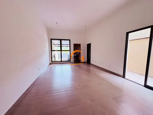 Casa com 220m² 3 quartos e 4 banheiros, à venda, no bairro Jardim do Lago em Atibaia
