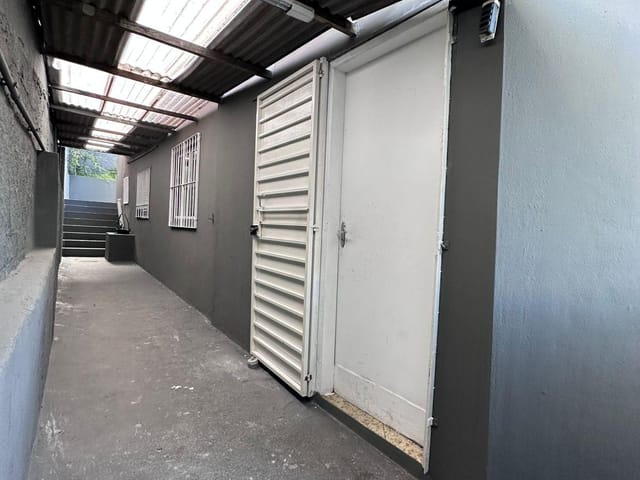 Casa com 250m², para alugar, no bairro Vila Progredior em São Paulo