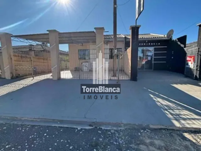 Casa com 462m² 4 quartos e 4 banheiros, à venda, no bairro Uvaranas em Ponta Grossa
