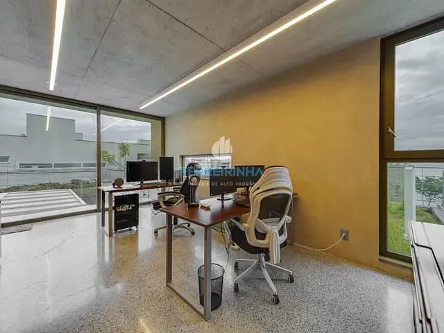 Casa com 700m² 3 quartos e 3 banheiros, à venda, no bairro Condomínio Reserva do Paratehy em São José dos Campos