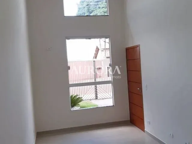Casa com 136m² 3 quartos e 2 banheiros, à venda, no bairro Sabará em Londrina