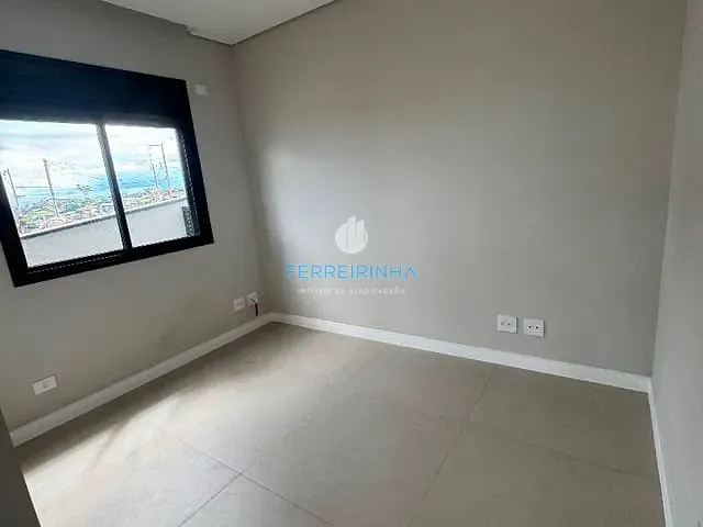 Casa com 330m² 3 quartos e 2 banheiros, à venda, no bairro Loteamento Terras Alpha São José dos Campos em São José dos Campos
